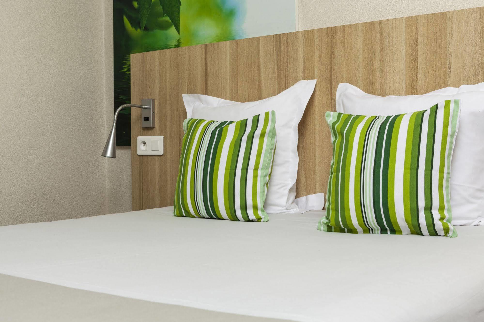 Hotel Chagnot Лил Екстериор снимка